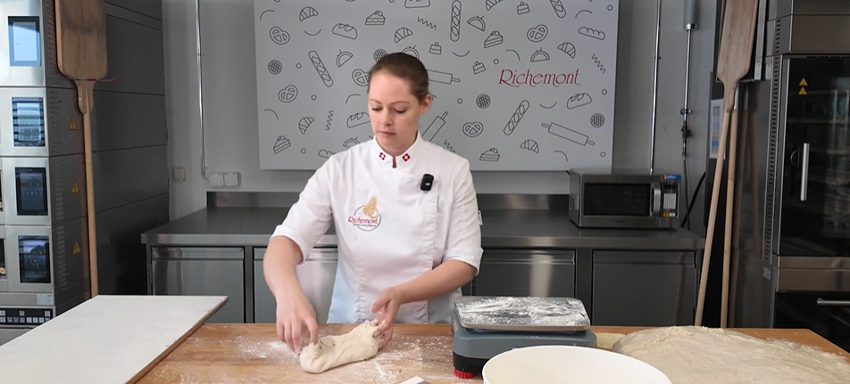 richemontplus-baslerbrot-aufarbeiten