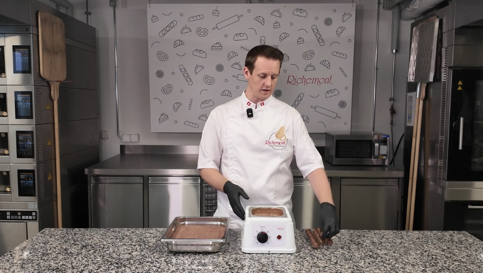 richemontplus-milch-truffes-pudern