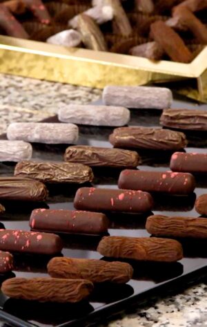 Kirschstängeli mit Fruchtfüllung und Glasur – richemontplus.com Onlinekurs