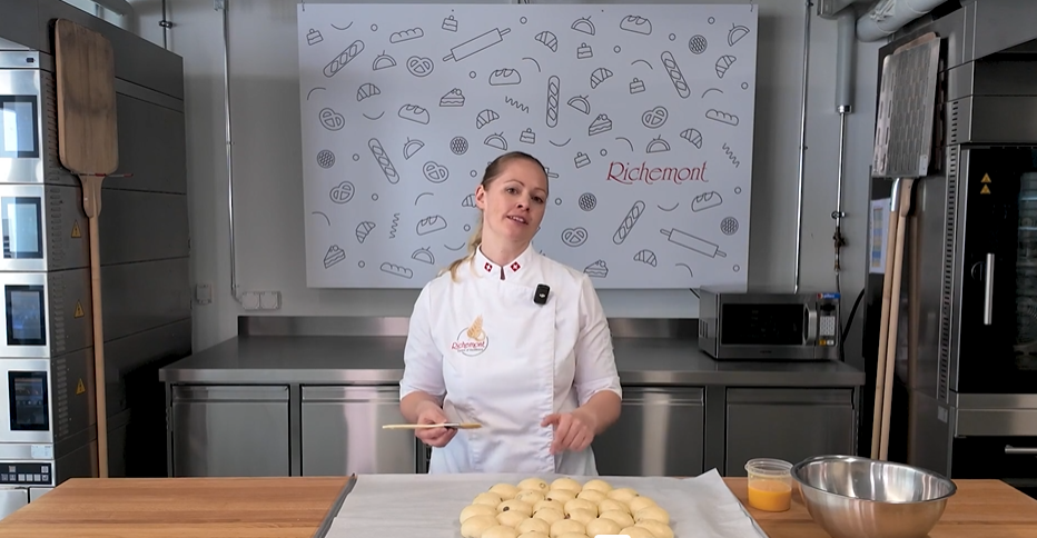 richemontplus-dreikoenigskuchen-backen