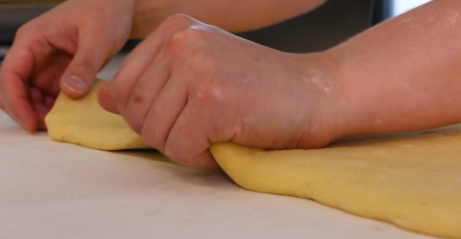 richemontplus-flat_croissants-ausrollen