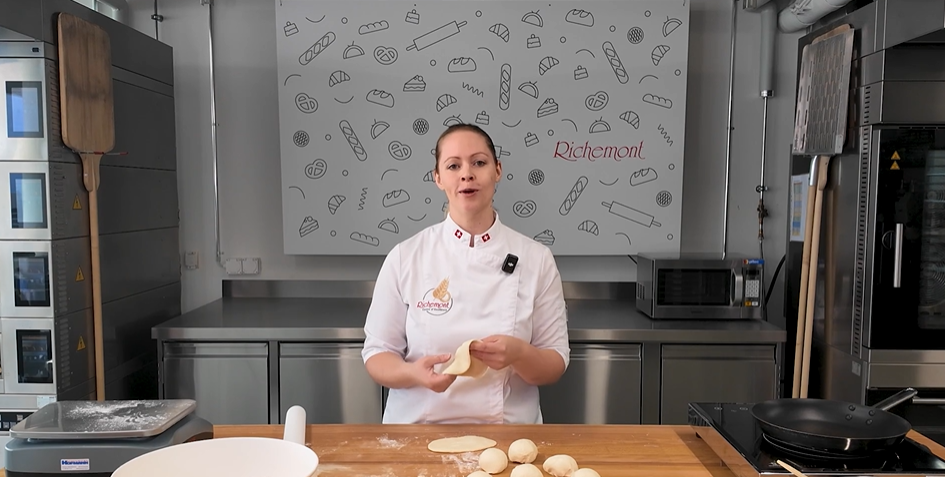 richemontplus-indisches-naan-rollenundbacken