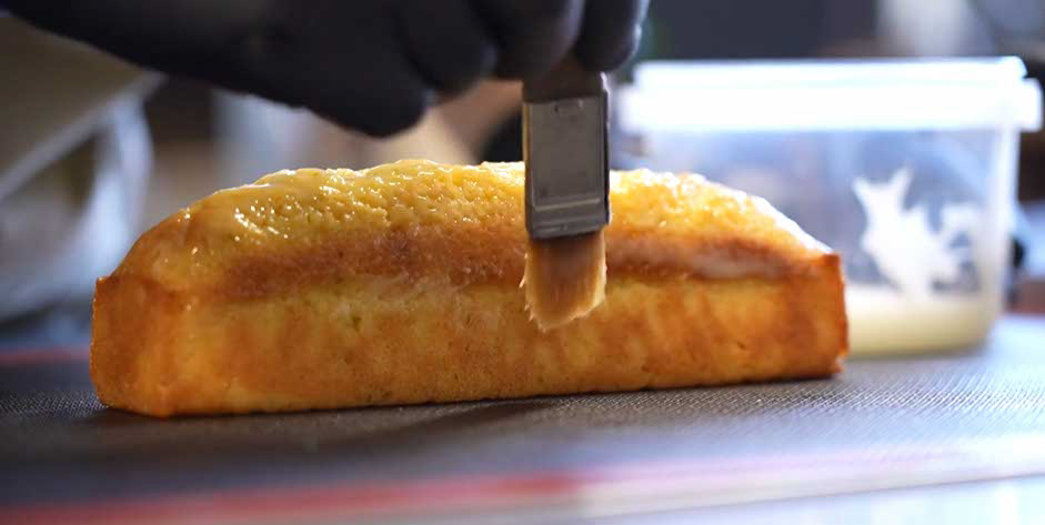 richemontplus_kurse-KO-Cake-unendlich-citron_glasieren