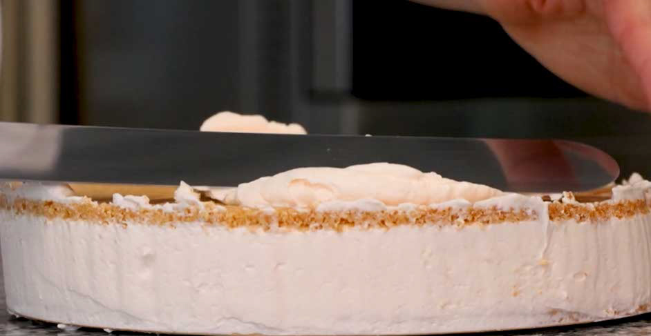 richemontplus_kurse-KO-kirschtorte_torte-einsetzen