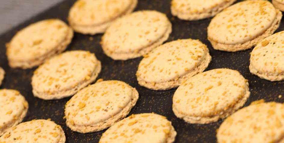 richemontplus_kurse-KO-macaron-noel_backen