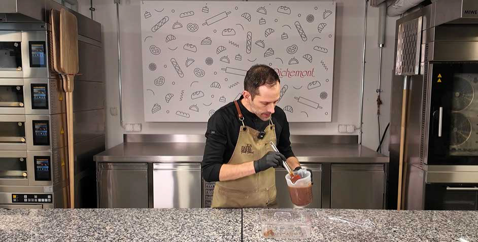 richemontplus_kurse-KO-macaron-noel_ganache