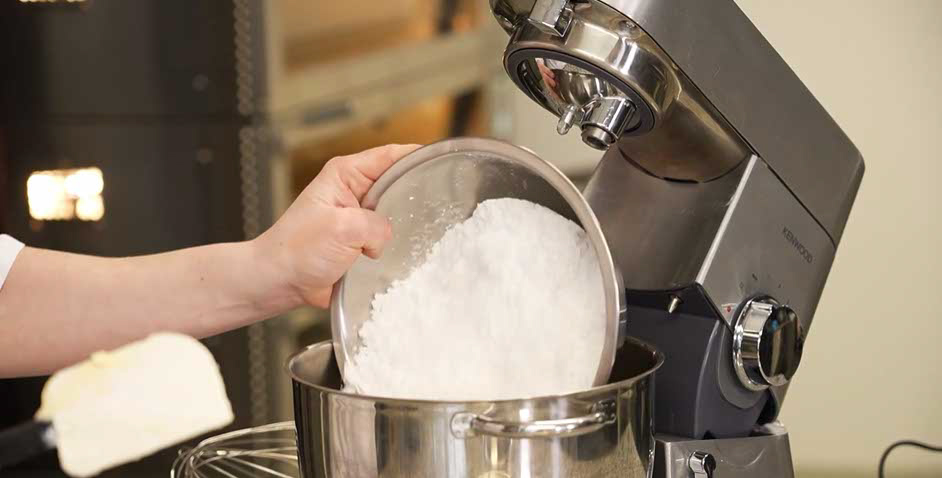 richemontplus_kurse-KO_Rueblischnitte-buttercreme