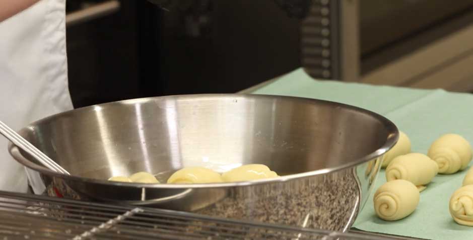 richemontplus_laugengebaecke-belaugen