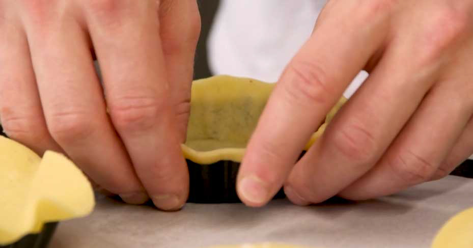 richemontplus_kurse-KO-birnen-tartelettes-muerbteig-backen