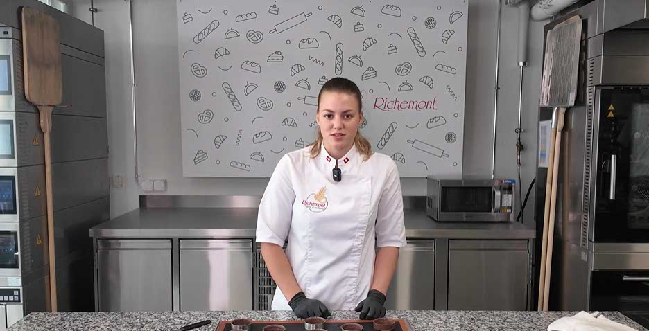 richemontplus_kurse-KO-schokoladen-bananen-tartelettes_backen