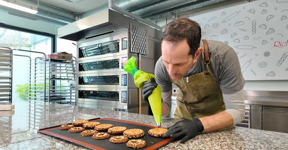 Richemontplus_KO_Paris-Brest-zusammensetzen