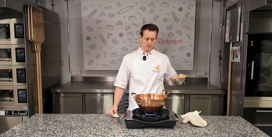 richemontplus_kurse-CO-dragierte-nuesse-caramellisieren