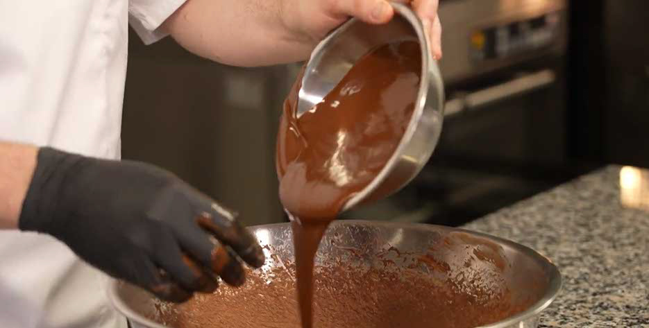 richemontplus_kurse-CO-dragierte-nuesse-dragieren