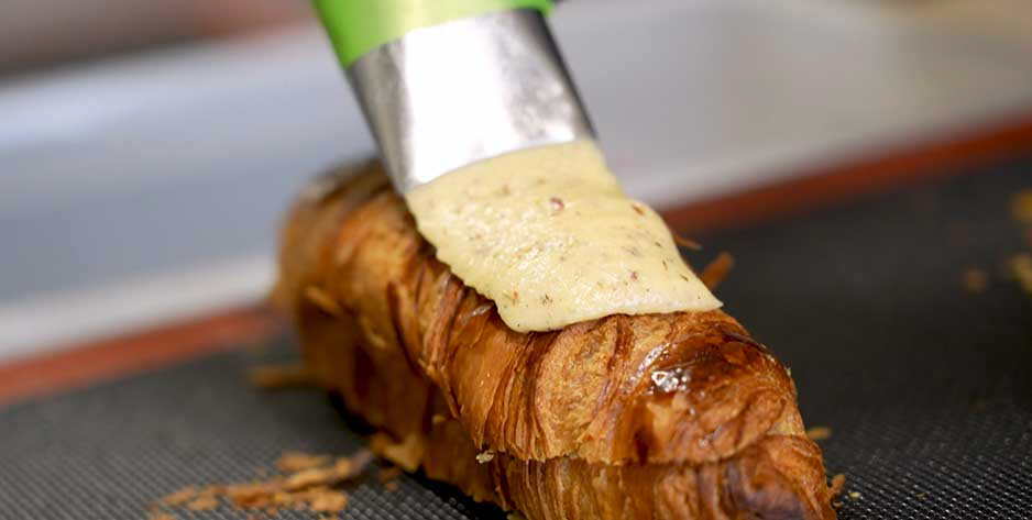 richemontplus_kurse-KO-croissant-aux-aumandes_herstellung